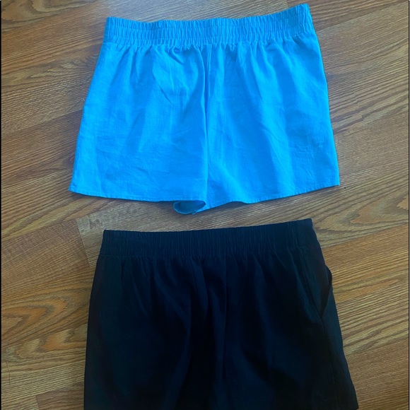 🌺 NWOT Charlotte Russe Shorts Lot of 2 Size Medium - Picture 2 of 5